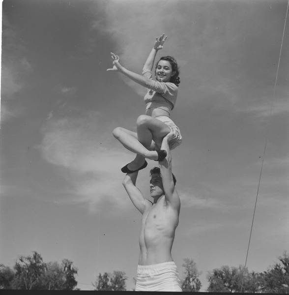 acro yoga